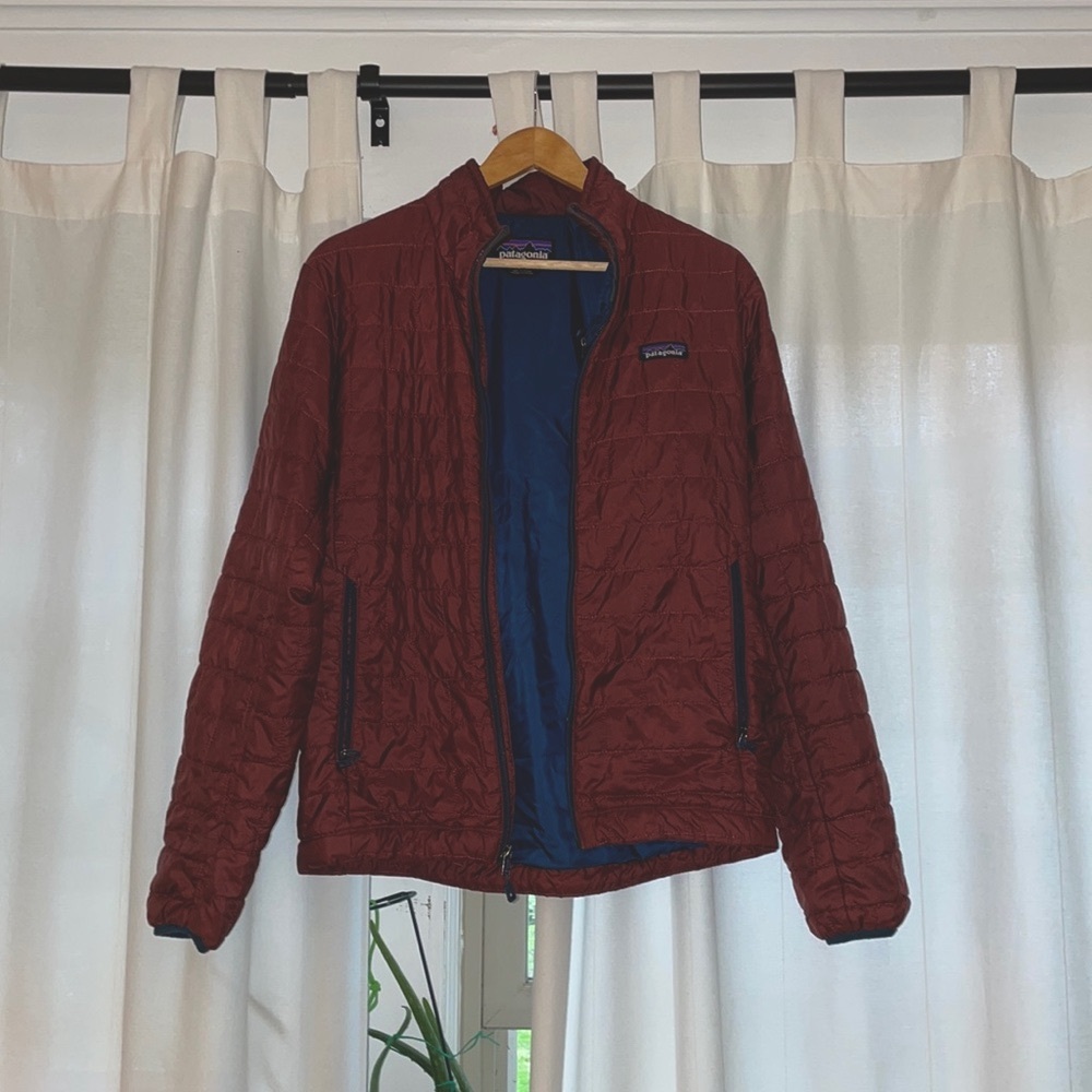 Patagonia Men’s Nano Puff (Small, Red/Navy)